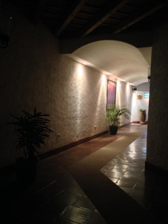 Hotel Posada De Don Rodrigo Panajachel Esterno foto